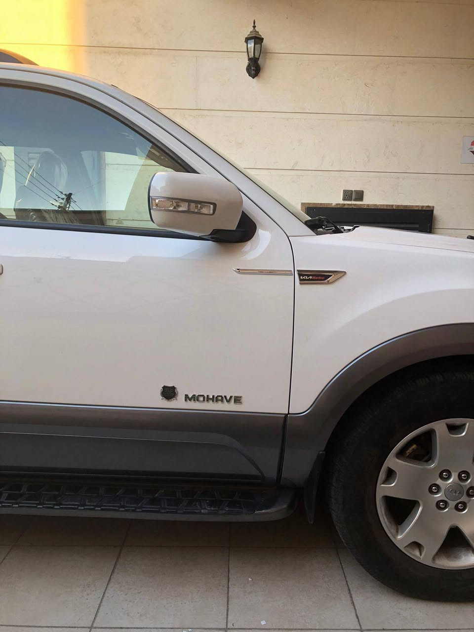 اللهم صل على محمد وآل محمد.....فيكة حلوة لعشاق الموهافي وأهل الجمبزة....ديزاين وقالب حلو مثل ما موضح بالصور سيف او سهم يكعد على الجاملغ مع الباب الامامي .....السعر ٢٠ الف مع الشد 
كب ويل كب لونين اسود ....و فضي سعر التخم ١٥ الف ....اتصل واني خادم اي استفسار بالخدمة ***********وات ساب ماسنجر تلكرام العنوان بغداد مدينة الصدر....خادمكم ابو زينب الدراجي
