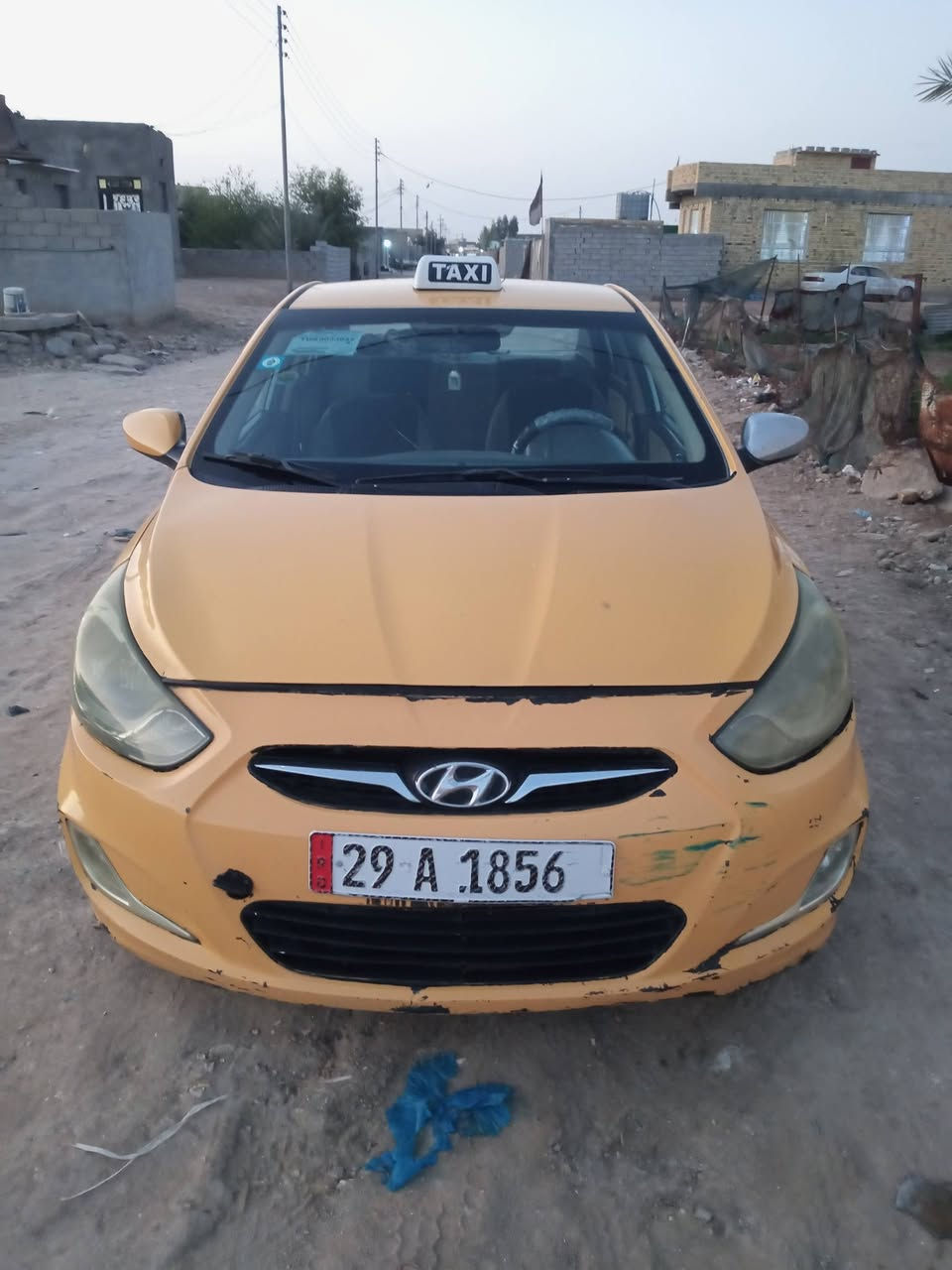 السلام عليكم  اكسنت مديل 12  وارد امريكي 1600 ضرر تبديل جاملغ امامي  مكاني ناصريه مركز هاتف 📞 ***********  السعر 72 وبيها مجال بصيط
