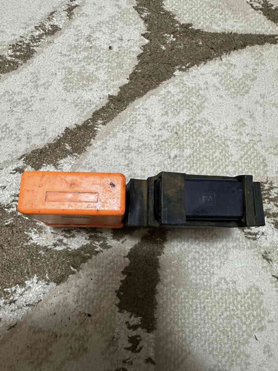 كلجات امامي خلفي شرط شلعه ومعدل سعرهن 35
وعقول علا الشغل الواحد 15 
***********
