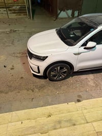 سورنتو ٢٣ رقم مغداد ماشيه ٣٠تخم تاير جديد سياره فول من عدى الفور ويل ب...