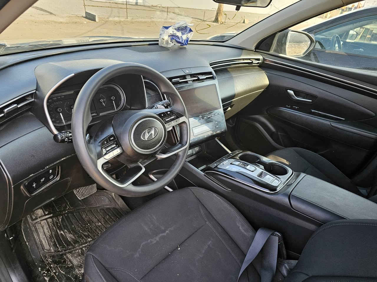 هونداي توسان هايبرد موديل 2024 وارد امريكي
#_السعر_182_ورقة و بيها مجال للطيبين.
ضربتها دعامية و بنيد و مبدلها بلادي.
جاملغاتها سليمة 
هذا رقم الشاصي 
KM8JBCD10RU222641
و هذا رابطها مال صور امريكا مباشر
https://share.google/Dy9HaK0CIps8IerxB
السيارة ماشية 9 آلاف ميل وقابلة للزيادة
كشنات تدفئة وتبريد 
كير بيانو ابو الدكم
تحكم ستيرن 
رقم بغداد 
موقع السيارة بغداد مقابل مرور الطوبجي 
#_السعر_182_ورقة وبيها مجال للطيبين
التواصل *********** يوجد واتساب
