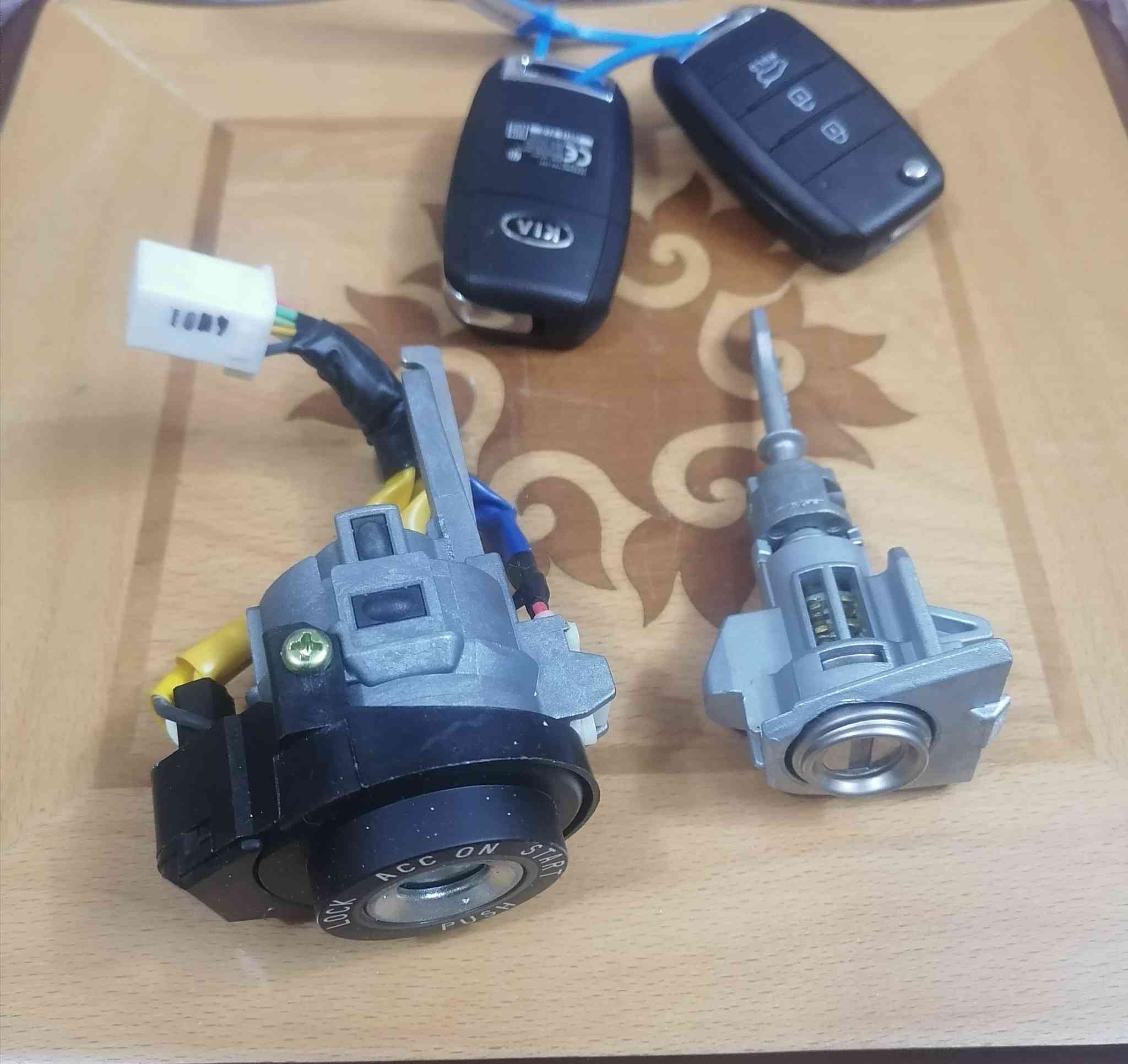 للتواصل وات ساب على هذا الرقم ***********
