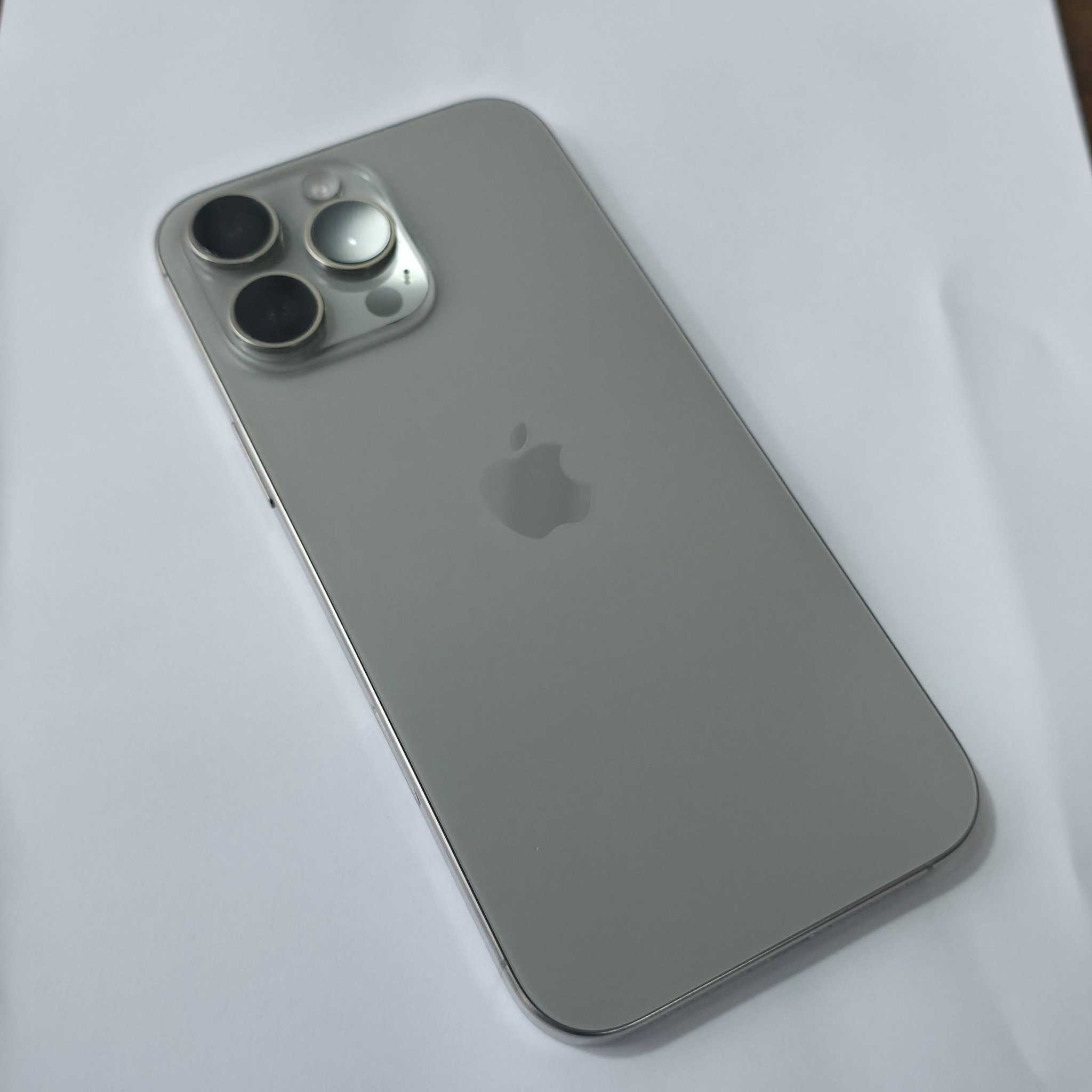 بالقسط على راتب الرافدين مكتب الهدى' 
ايفون 16 برو ماكس دبل سيم ذاكرة 256 بطارية 97٪ نظافة 100٪ نموذج ZA متوفر على 18 شهر بدون مقدمة 
موصل حي النور قرب ملعب الكلاسيكو عمارة الصافي مقابل حلويات الرائد 
*********** اتصال او واتس
*********** اتصال او واتس
