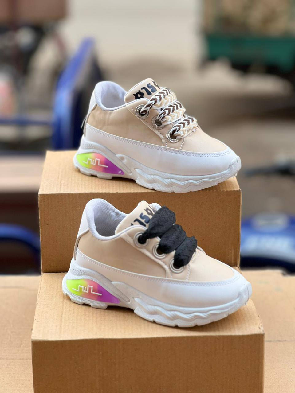 تسلا محير نور 
حقن فرش طبي 
 الكرتونه10جوز 
مقاسات 27/31
السعر 120
الكرتونه 1200


**إذا كنت صاحب هذا الإعلان وتريد حذفه لأي سبب، رجاءا أرسل رسالة إلى الدعم الفني**