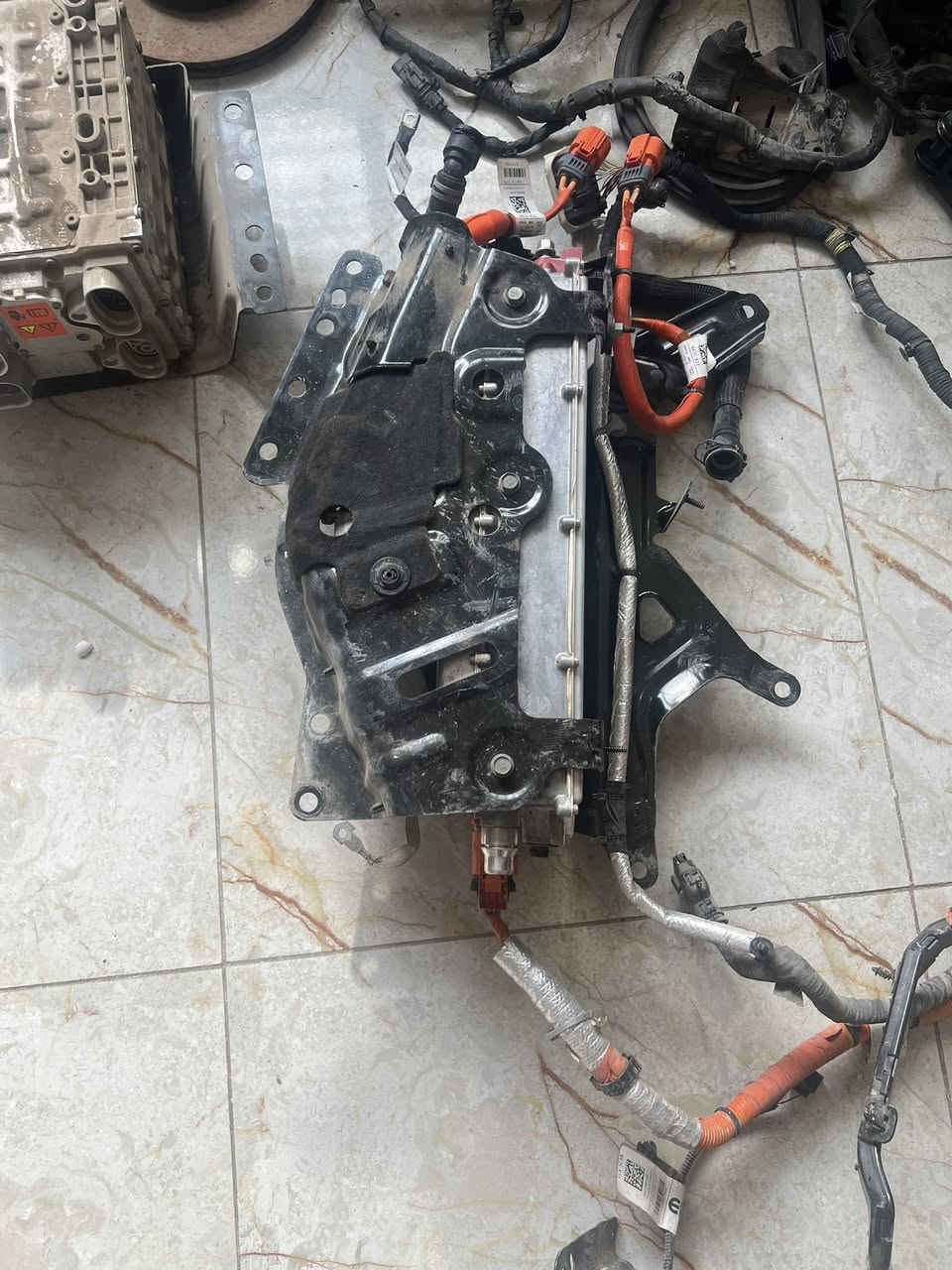 غراض جيب هايبرد 2024ضفاير عقول محرك انفينتر بطاريات كلشي يخص الهايبرد ***********
