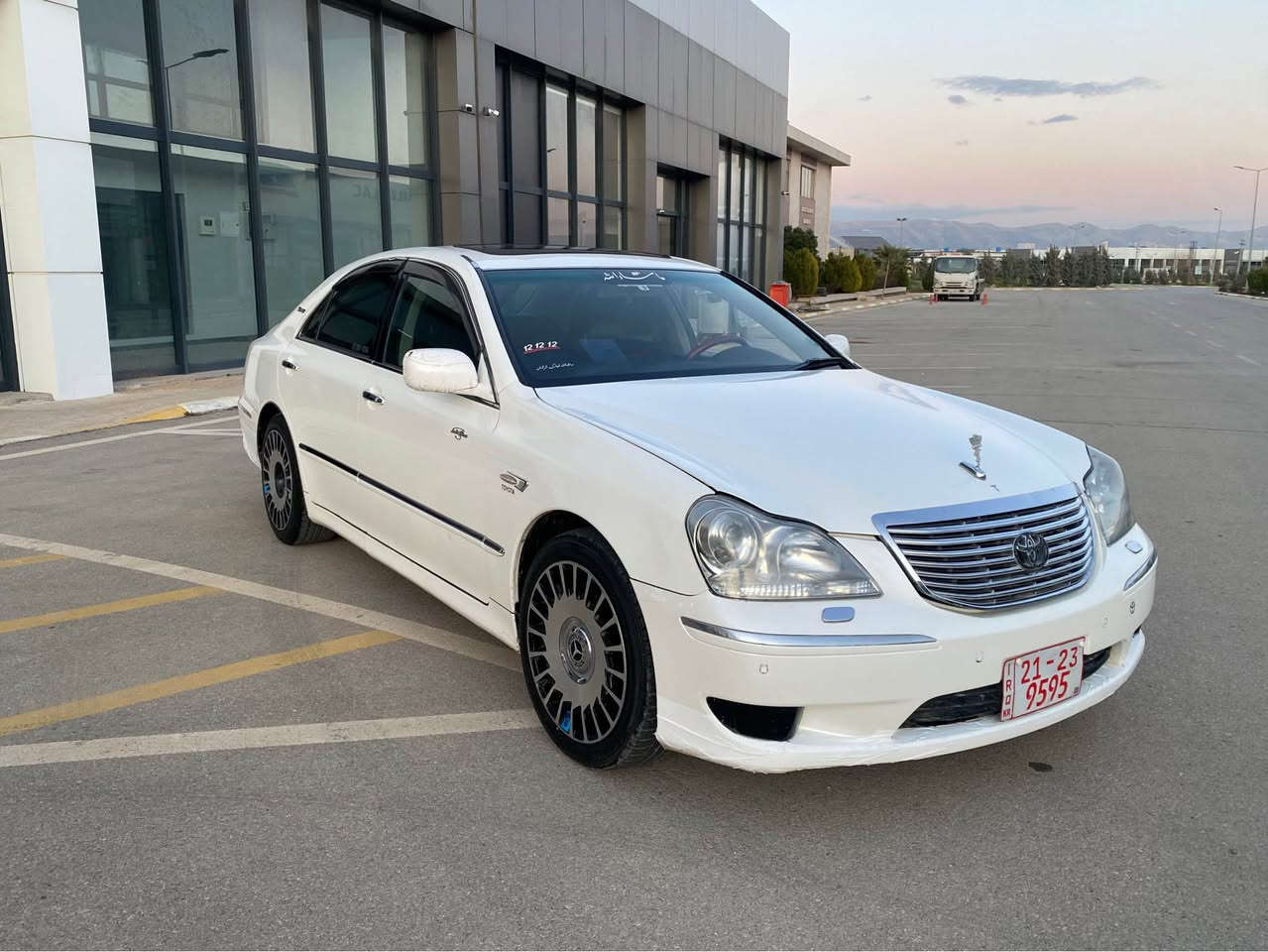 سەرەتا بەناوی خوای گەورە ماجستا موس موس موس   2005تاقانە لەجوانی سی پەردە سلاجە مەرکەزی جلدهیتەر سەیارەکە  بەس ماشاللەی ئەویت  جوار تایەو ویلی لۆکی لەسەرە  گێرو مەکینەی بەشەرت  سەقەف حیزام بەشەرت 51گەلا تۆزی مەجالی برایەنە سلیمانی *********** السليمانية, العراق
