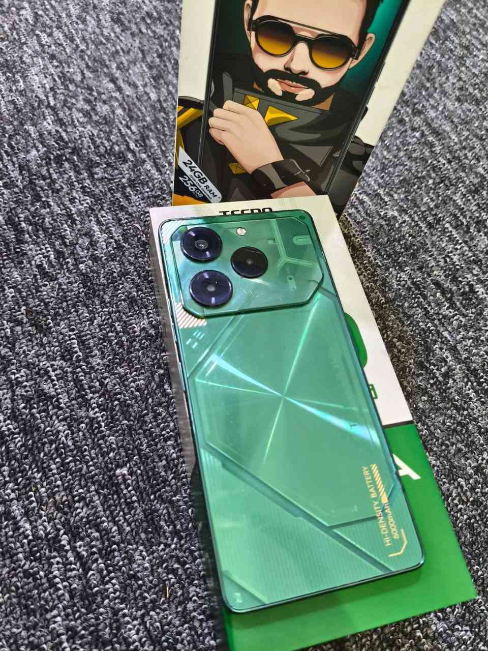 Tecno Pova 6 Pro 5G

🔹 رام 8+8 (16GB)
🔹 ذاكرة 256GB
🔹 معالج MediaTek Dimensity 6080 قوي للألعاب 🎮
🔹 شاشة 120Hz سريعة وسلسة
🔹 بطارية 6000mAh + شحن سريع 70W ⚡
🔹 كاميرا 108MP 📸
الجهاز نظيف جداً، ما داخل صيانة، وياه علبته الأصلية 📦👌
السعر: (220) قفل مع التوصيل 
تواصل ***********
