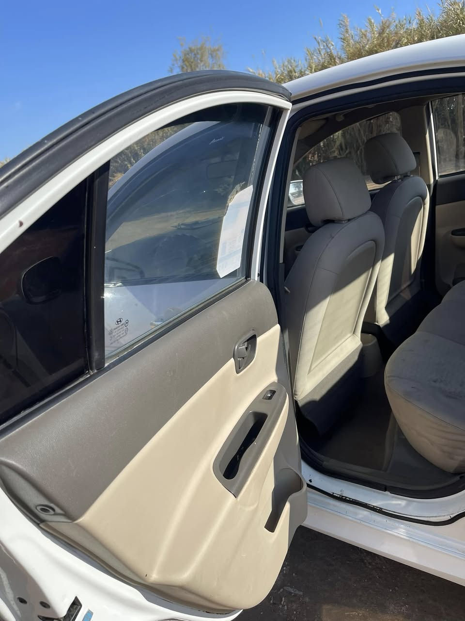 سلام عليكم اكسنت  مديل 2010 
محرك 16
كير ً
محركً
صدرً
اربع تواير جددً
تبرد ًتدفئه 
سياره حلوه نضيفه ً
رقم الاماني ً
شرط ً
تحويل 
ضررً
ثلاث قطع بدون دواخل ً
الاستفسار***********
مكان سياره تكريت ًناعمه 
عتذر من مراوس بيع قصاد ً
نغد فقط 
سعرر 87
