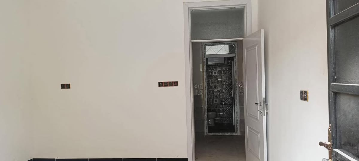 السلام عليكم
دار للبيع مساحة 50 متر واجهة 5 ونزال 10 طابقين حديث مدخلين

للاستفسار واتساب

*********** ابوعلي

*********** ابومحمد
