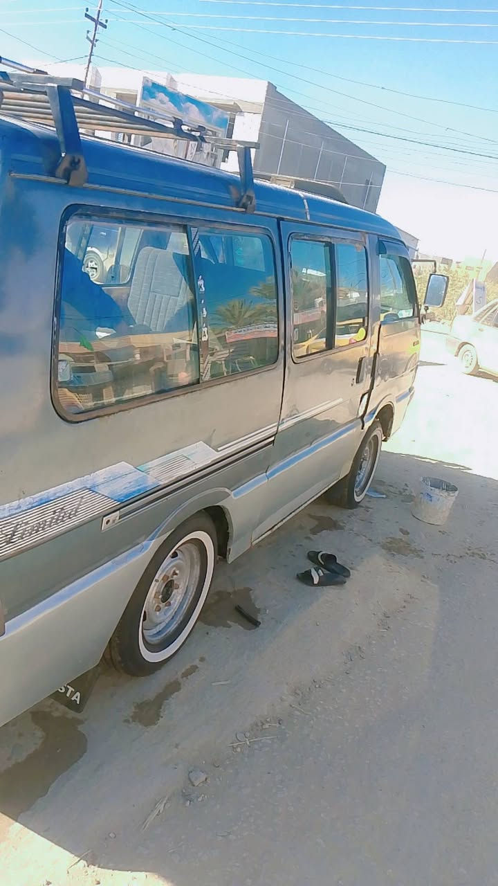 السلام عليك كيه بسته موديل 1993سياره كامله مكينه كير تخم تاير باتر سلف داينمه بم كله جديد دوشمه جديده ذابله غرفه كامله شواصي كفله مصفر مرور صاحب السياره ***********
