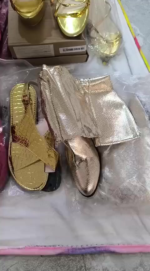 شلعة احذيه موديلات  مشكل
جديد امزون بالكارتون
37 قطعه

الي تفيده الشلعه يراسلني ومانختلف
للتواصل وات ساب
***********
