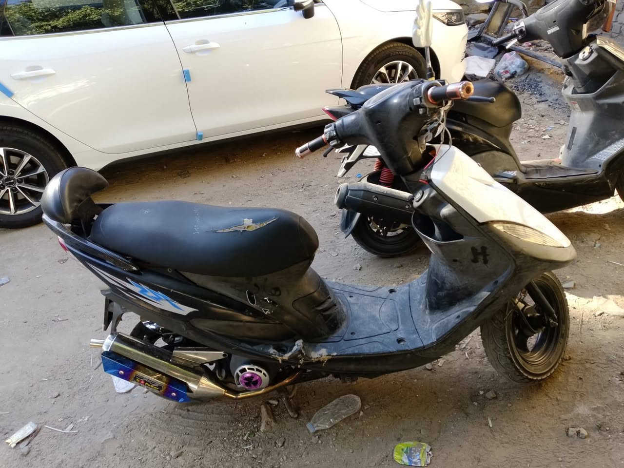 درجات عدد ٢ للبيع الاولى ثعلب عاطله بس كشر او كهرباء جديد السعر ٢٠٠ والثانيه ماكس عدله امزوده او جديده مع ويل عدد ٢ مع كفرات جدد السعر ٦٥٠ مكاني بغداد الحريه ***********
