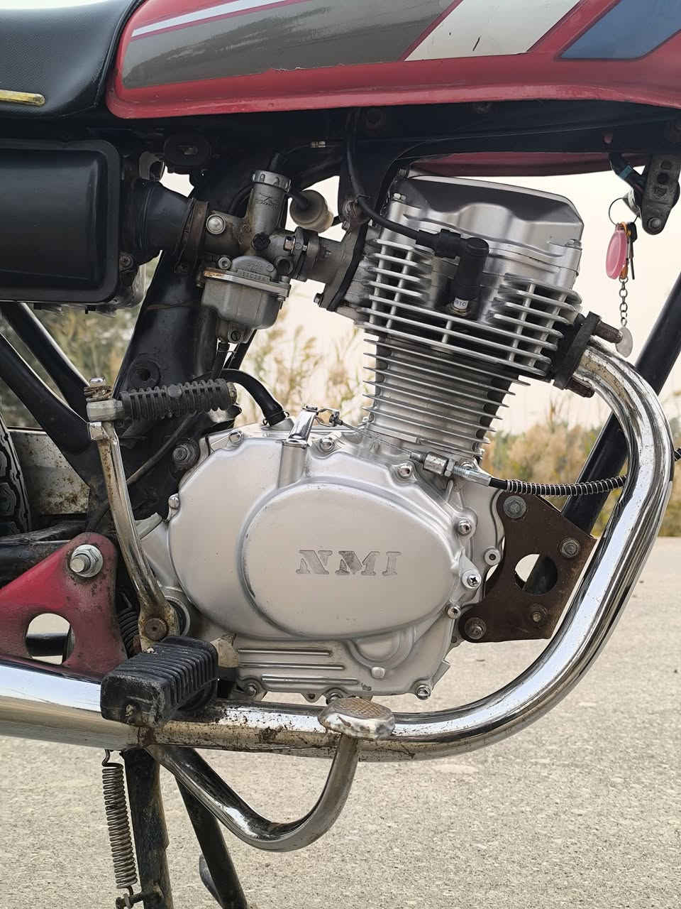 🔴 دراجة للبيع 🏍️
🔴 نامه شلامجه اوراق موديل 2018 محرك 2022 
🔴 مكاني سوق الشيوخ العكيكه 
🔴السعر 550 وبيه مجال 
🔴 رقم الهاتف للشراي ***********
