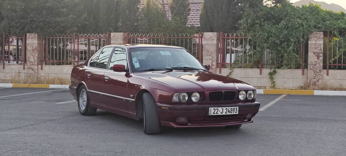 سلام عليكم 
BMW525i🚀

کیر اوتو💯
فتحه سقف🪽
تبريد🥶
صبغ عام جماليه🟥
عليه غرفه حلوه و مرتبه💫
كل شي بيه جديد قطعه قديمه متلكه⚡
تایرات نضيفه .🛞
بجم عريض🏎️
سیاره حلوه و مرتبه ما بيه اي نقص شراي خابرني بيك خير و تدلل📞
***********💬
