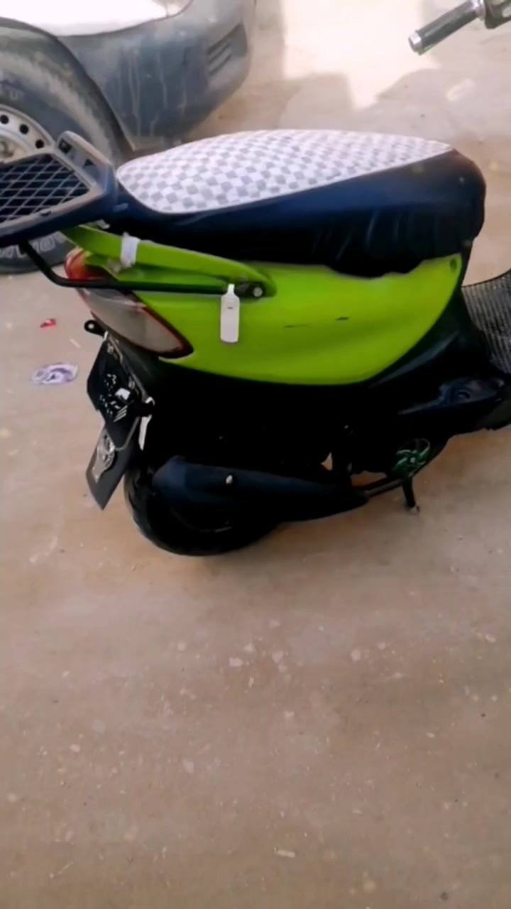 دراجه ماكس قشمه دراجه مقفوله من كل شيء اي شيء ما بيها كلها بلادي بس متوازي اريد ابيعه السعر 600 وبيها مجال لان متوازي في كربلاء  رقم  0770 789 3136
