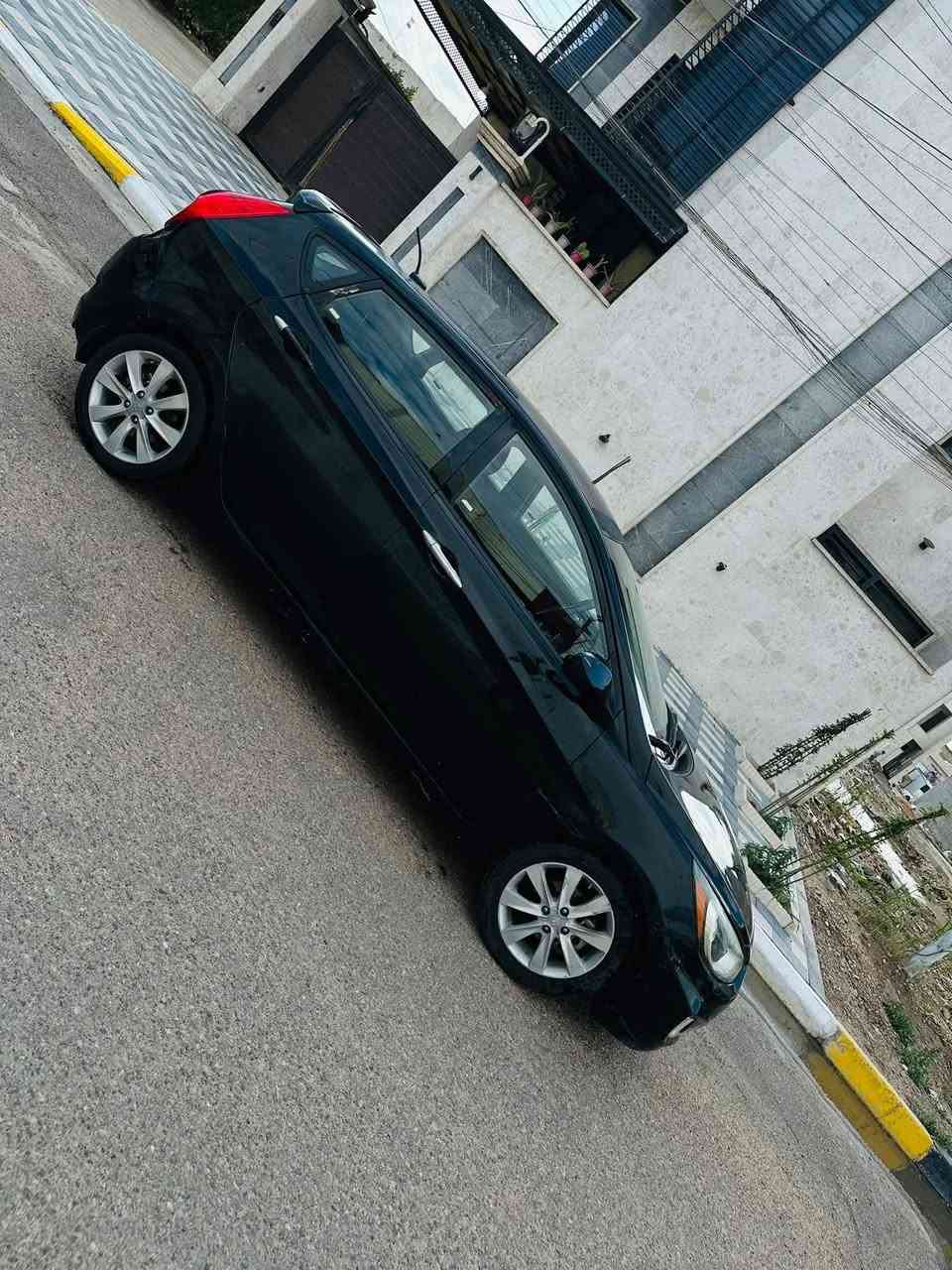 للبيع هونداي أكسنت 2012
وارد امريكي 
رقم بغداد الجديد 
هزه جديده سنويه جديده بأسمي 
محرك 1600 نظيف جداً 
كير AT
تايرات نظيفه 
ويل كب بلادي 
دوشمه جديده 
تحكمات ستيرن جهتين حاكيه أتصال بلوتوث 
شاشه كبيره 
سبايدر خلفي 
تبريد ممتاز 
سياره نظيفه وجاهزه 
العداد 100
بدوون ضرر داخلي 
بيه كم قطعه صبغ  
السعر 82 ورقه 
***********
