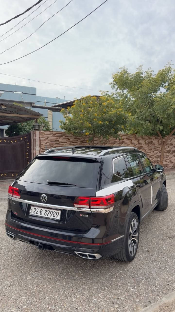 Volkswagen Atlas sel premium R/line 2022 V6 - 4montion 

اطلس سيل بريميوم ارلاين 

فول فول مواصفات واحد علی واحد 5 كامرات 360 درجة 7 راكب 

حادثها جاملغ وباب هلال مالهم فقط فقط الهلال يعني مو كامل ايرباك برده فقط بجم امامي وخلفي كبس .

ماشية 54 كم مو ميل

لون اسود  - فور ويل 

بانوراما - 360 درجة كاميرا - داخل VIP ملكي 

 رادار امامي خلفي مراية - نقطة عمياء 

بصمة - تشغيل عن بعد - مراية شفت 

كشن كهربائي و تدفئة و تبريد كشن خزن  حتى كشنات خلفيه تدفئه تبريد مركزي 

بريك بصمة - (اوتوبارك )- صندوق شفت  

حساسات امامية و خلفي و مراية - تبريد 3مقعد داخل VIP

كير و محرك و كهربائي بشرط  

مرقم أربيل سنوية باسمي تحويل ثاني يوم 

السعر 302وبي مجال بسيط 

***********
واتساب موجود
