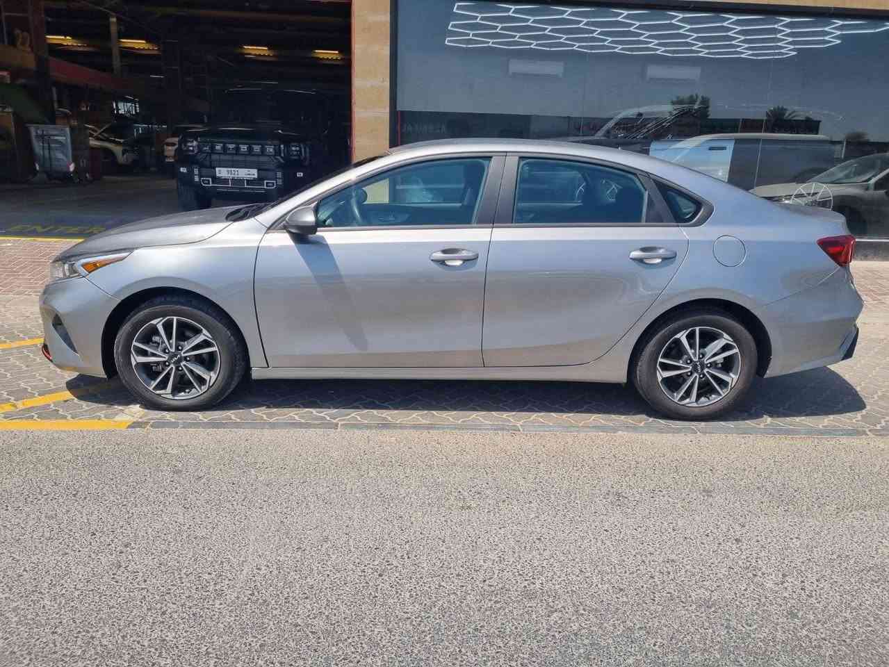 السلام عليكم
كيا فورتي 2024 سمنتي ميتالك بدون صبغ ولاتبديل
2024 KIA Forte, LXS
2.0L I-4 DOHC, VVT, 147HP
وارد أمريكي حديث الوصول ، الارباكات كلهن سليمة (تم تبديل ارباك السكان نظامي) ، رقم بغداد ، اللون فضي غامق (سمنتي ميتالاك) ، محرك 2000 دوش ، لاياتات ليد ، كامرة خلفية ،  الحادث كما موضح بل الصور، ضربة خفيفة  ، بدون تبديل ولا صبغ (ما عدى الدعامية) ، تصليح بارد للبونيد والجاملغ ، ماشية تقريبا 31 الف ميل 
السعر 168 ورقة مع الرقم وبيها مجال 
السعر 155 ورقة بدون رقم مع الكمرك والتخليص
السعر 133 ورقة على كتاب الشهداء بدون تخليص واصلة سفوان

بغداد 
رقم الهاتف ***********
جميع التفاصيل والعروض في موقعنا الالكتروني
https://baghdadautos.com/
