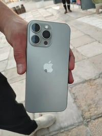 آيفون ١٥ برو ماكس • بطارية ٨٨٪ • صدع داخلي