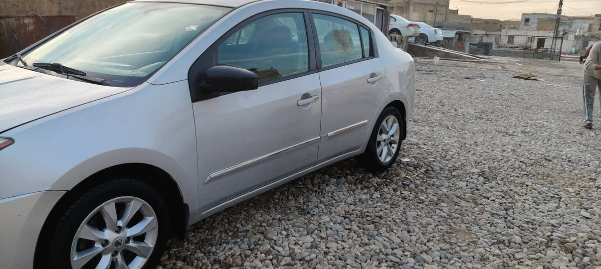 السلام عليكم نيسان سنترا موديل  2010 رقم بغداد دولي بأسمي سياره نضيف فتحة بالقماره بصمه كهربائيات شغاله كله تبريد شغال السعر78 وبيه مجال مكاني ذي قار الشطرة
موبايل ***********
