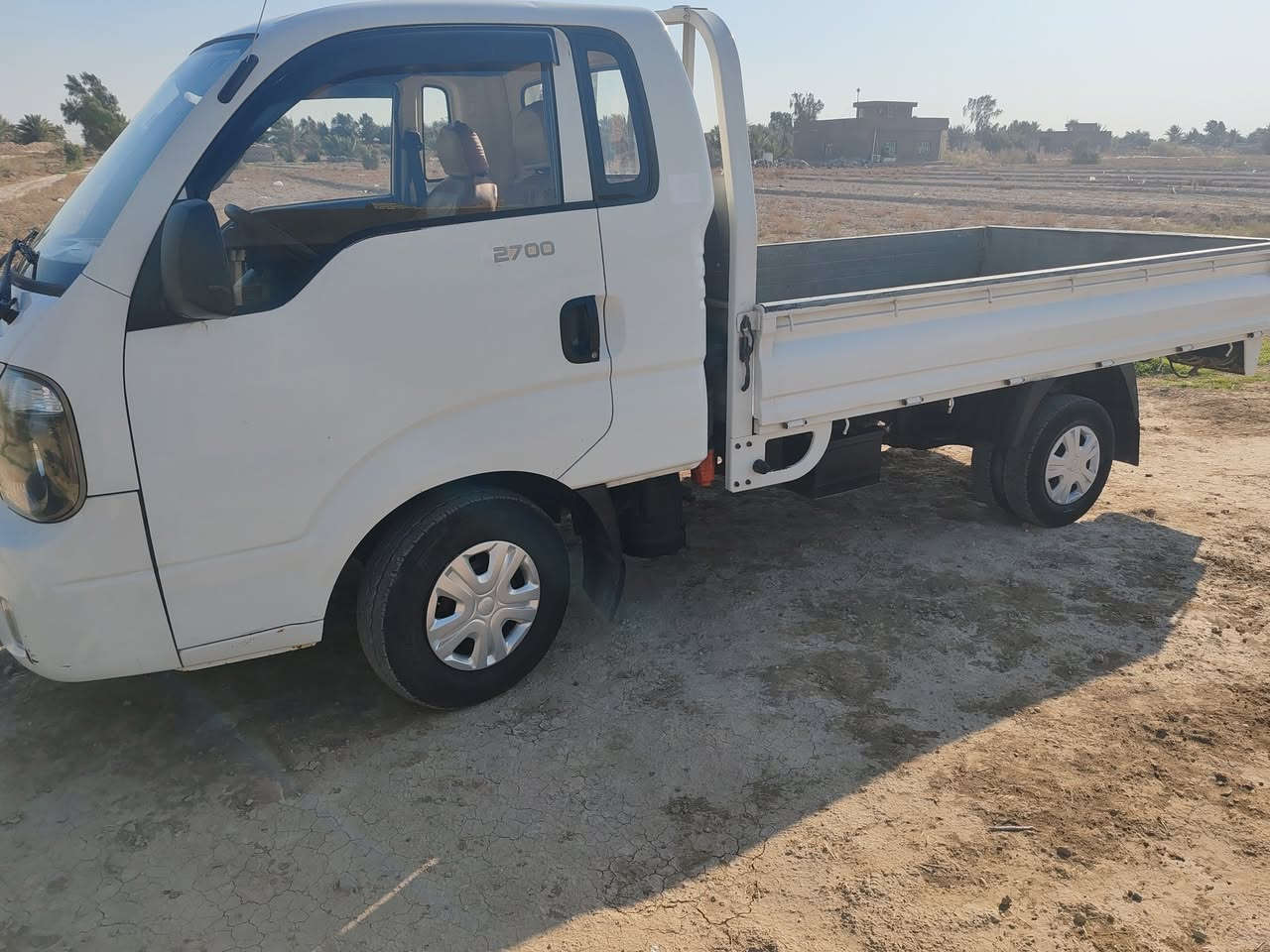 السلام عليكم كيا 2016 سياره جديده مقفوله كفاله عامه من ضربه من صبغ من تبديل جير محركلحداديه كله جديد على وضع الشركه تدفئه تبريد رقم بابل باسمي مكان السياره بابل النيل السنويه لل 29 السعر 108 وبيها مجال حق الجيه الاستفسار على هذا الرقم ***********
