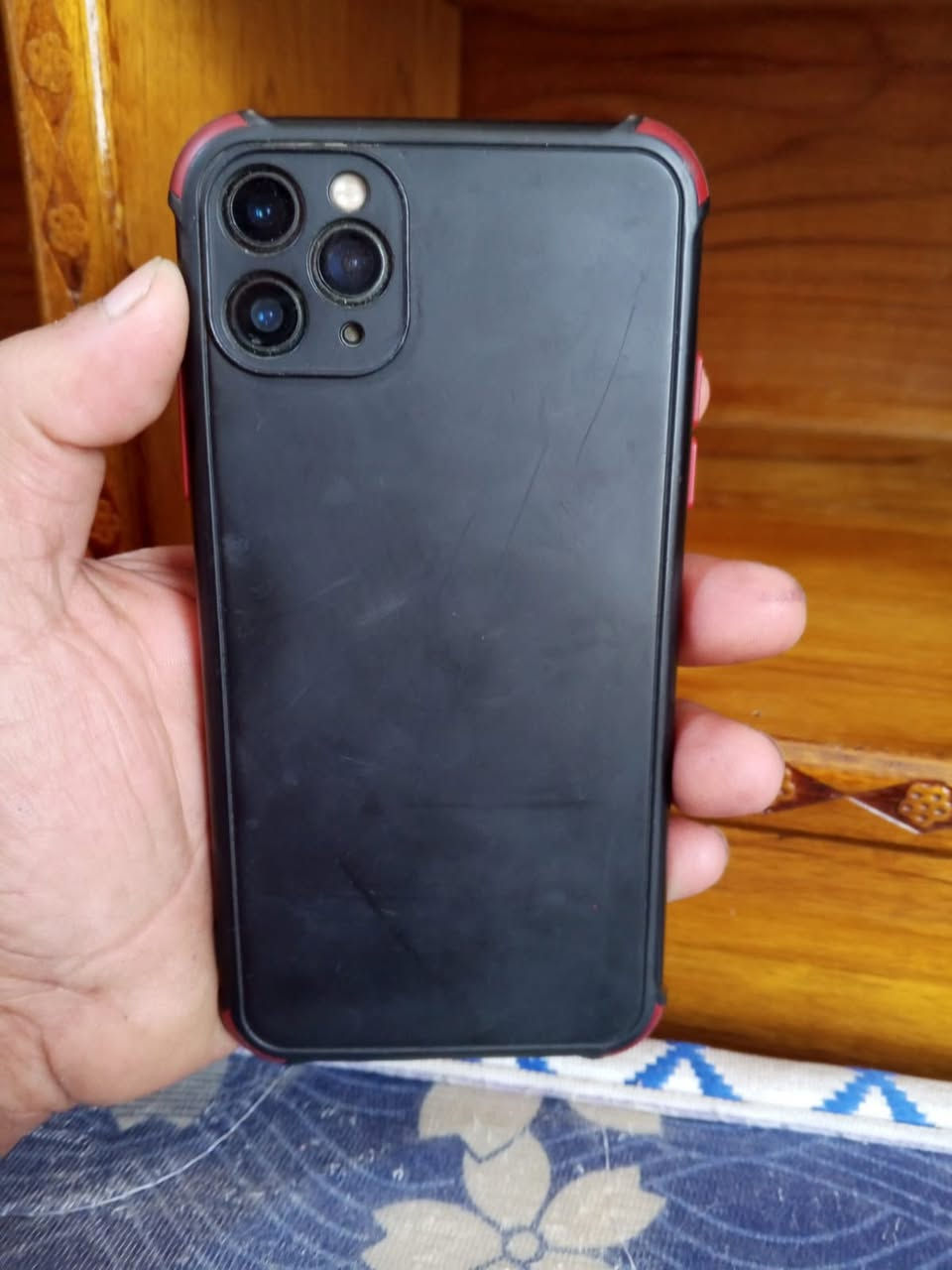 جهاز ١١ برو ماكس البيع ذاكره 256 العنون القاسم ***********
