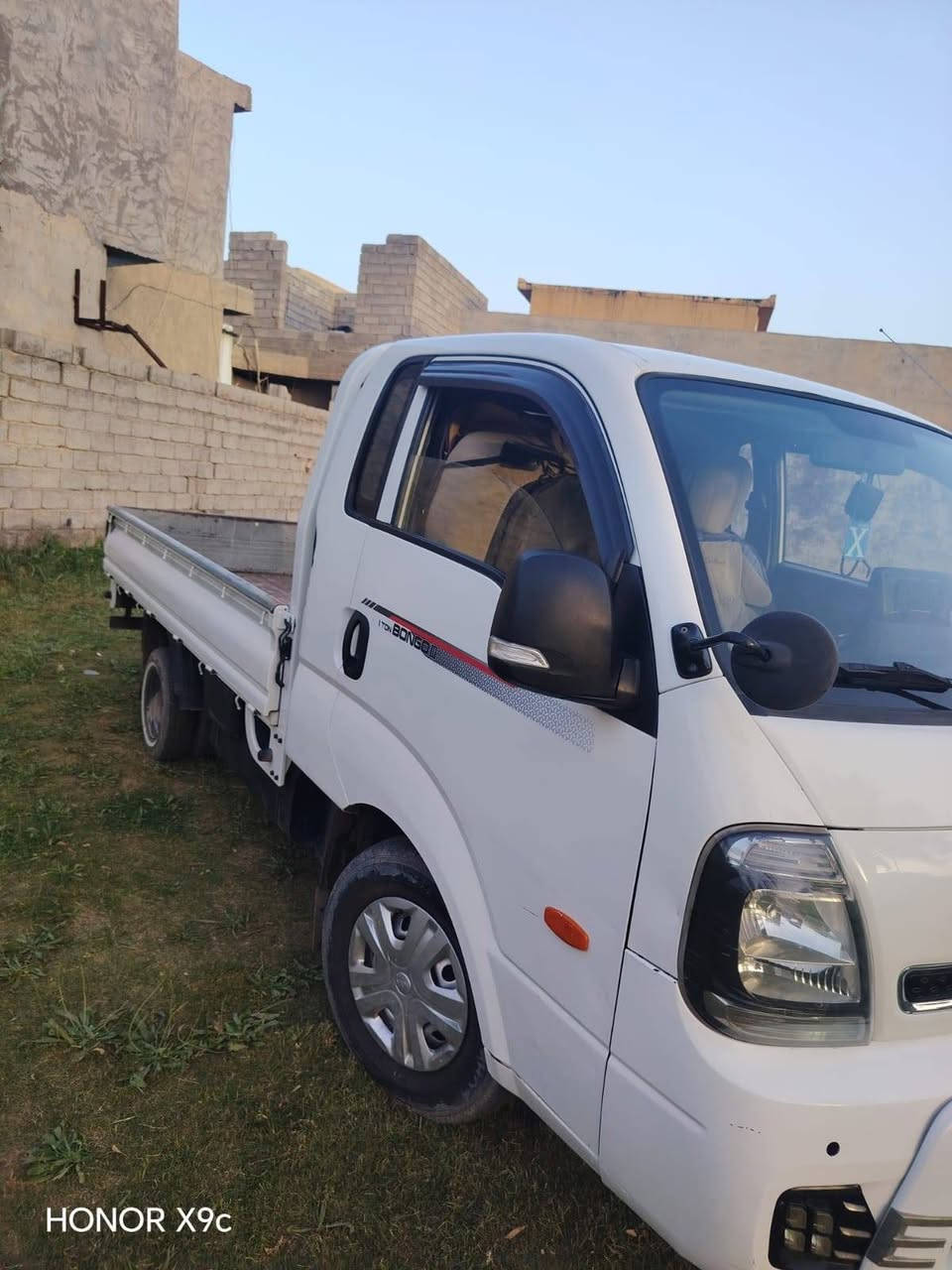 سلام عليكم
كيه حمل مسكر واتماتيك كير محرك مكفول لا تنقيص ولا تبخر رقم بغداد بسمي دولي تحول شرط سنويه جديد 
سياره خير من الله 
غير متواجد علا فيس 
مكان سياره صلاح الدين قضاء الدجيل 
رقم الهاتف ***********

