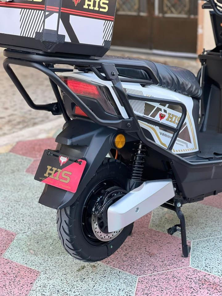 السلام عليكم دراجه سكنس جبلي موديل 2025 جديده الدراجه ونضيفه ما متعوبه ونضافته كدامك بطارياته بلاديه  الدراجه جديده حيل  ونضيفه حيللل بيه شخطين فقط وباقي الدراجه مكفوله وين ميعجبك افحص ملف 2500نحاس حقيقي سرعه الدراجه 90 الفعلي 70 حقيقي بتطبيق ويز واي اختلاف ب الصور تاخذه بلاش شراي تفضل خاص 🤍


**إذا كنت صاحب هذا الإعلان وتريد حذفه لأي سبب، رجاءا أرسل رسالة إلى الدعم الفني**