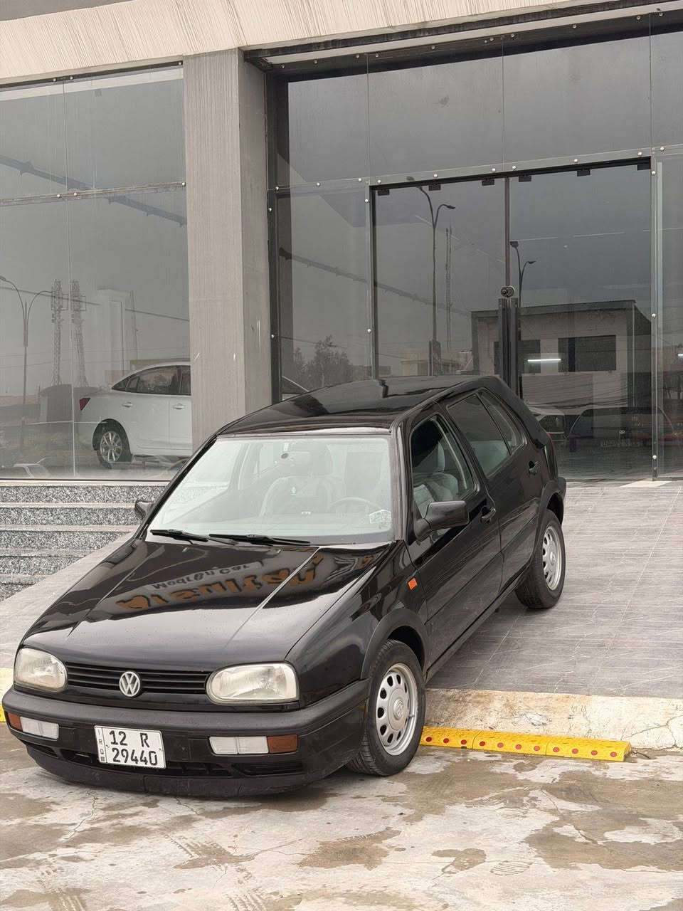 السلام عليكم
كولف mk3للبيع مديل93 محرك 0/8ابلادي كير ومحرك شرط السيارة فول مواصفات بس كير عادي اربع جامات كهرب استيرن بور تبريد❄ تدفئة 🔥 السيارة ماشية..( 148) حقيقي السيارة ابلادية  نظيفة جدااا  وجاهزا مايعوزها شي رقم نينوى انكليزي بسمي شرط التحويل السعر (48)وبي مجال بسيط  مكان السيارة موصل للاستفسار اتصل 
***********
***********
