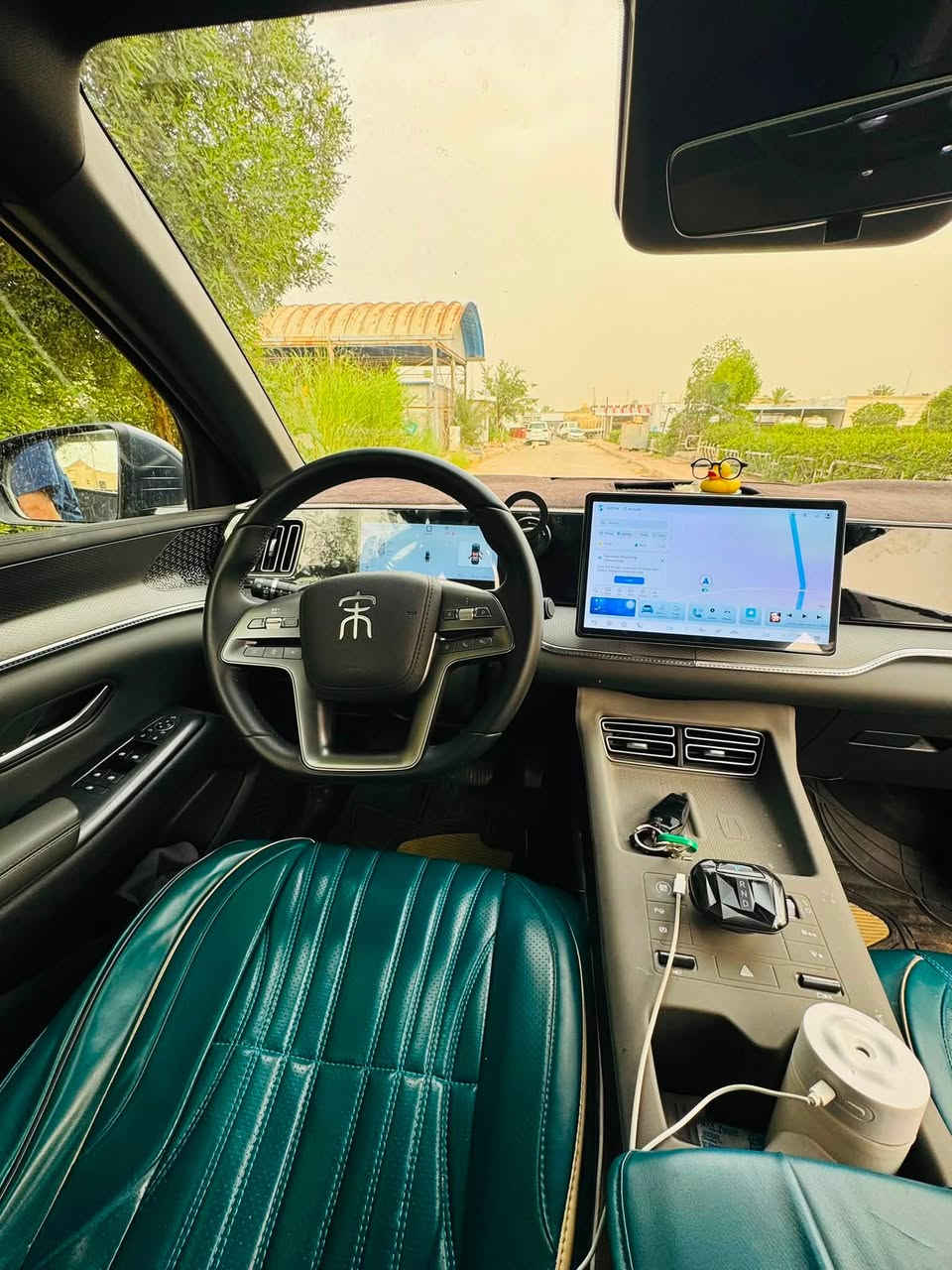 BYD SONG PRO  2025 للبيع 
تمشي بالشحن 75 كيلو وي البانزين 1450 كيلو
السيارة كلين مكفولة كفالة عامة من كلشي 
لون مميز و رقم مميز ببغداد
ماشيه 17600 
7500 على البانزين و 9 كهرباء
البطاريات نسبتهن 100 بالمية 
مواصفات السيارة
حساسات امامية خلفية 
13 كامره 
رادار امامي و رادار خلفي 
مانع اصتدام
نقطة عمياء 
ركن تلقائي
قيادة تلقائية 
السياره بيها اضافات كل التطبيقات الي تحتاجها و كل التطبيقات تكدر تنزلها بشكل كلش سلس 
مفعل بيها (ADB الخاص بالمطورين ) 
نازل الها اخر تحديث من الشركة
بالاضافة الها دوشمه خاصة و دوسات ارضيه و غلاف جنطة و غلاف دشبول و فرس وسطي 
السيارة بيها اضافة لد داخلي تكدر تتحكم بي عن طريق الموبايل 
السيارة مظلل الجنطة و المثلثات الخلفية تظليل كامل مسموح مرورياً 
بعدها بثاني تبديله دهن 
السيارة يجي وياها شاحنة 32 امبير موجوده ضمن الصور موصيها طلب خاص ب250$ 
عدتها كامله بالجنطة من غلاف جنطة وبرده للجنطة و فوم و غيرها 
السيارة جديدة بمعنى الكلمة و بالعافية على الي ياخذها 
عارضها ب 26 مليون 
السياره مصروف عليها لأن هي سيارتي الخاصة  
والي يسأل عن سبب البيع 
فحاب اخذ leopard 7 BYD
التواصل 
***********
***********
