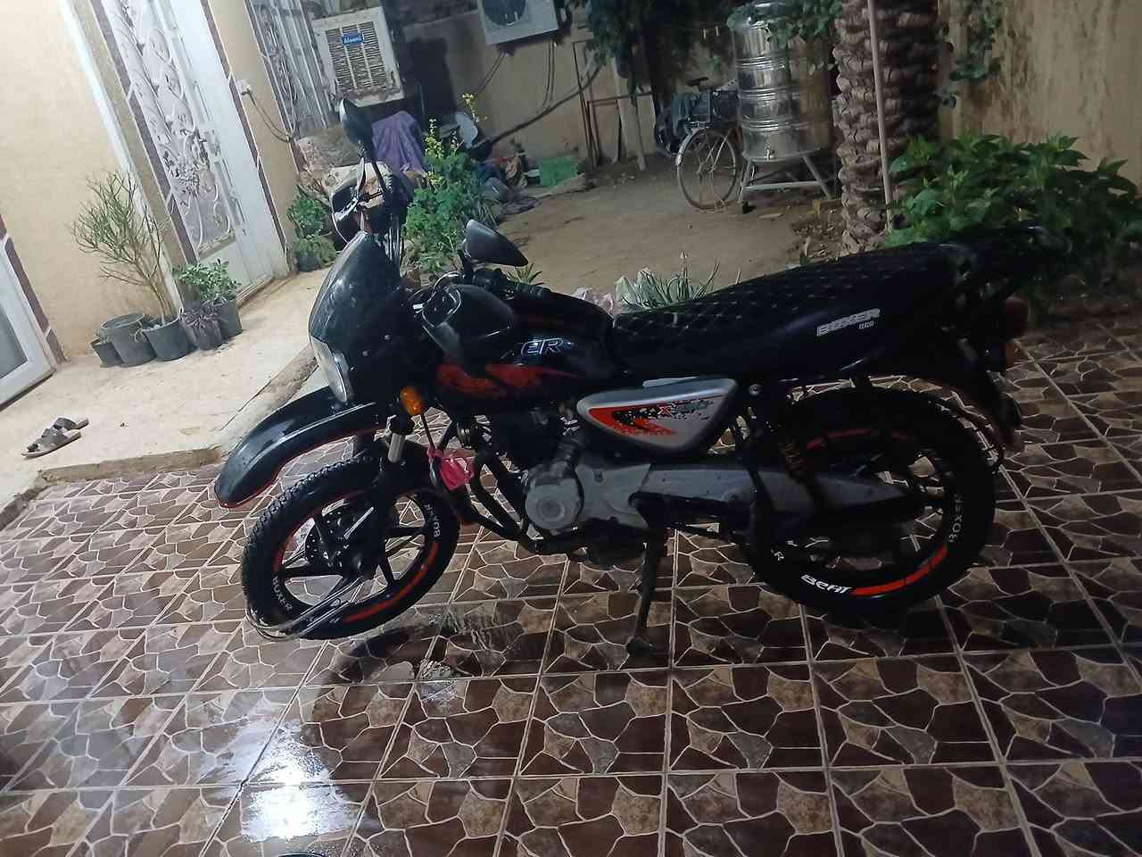 سلام علكيم بوكسر موديل 2023 اوراق اصولية محرك مامفتوح  بوكسر الجديد فول السعر خاص   المكان ديالى ناحية الجديدة الشط بوابه بغداد اتصل الرقم تدلل *********** بوكسر جلبي  الجديد فول
