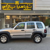 ليبرتي ٢٠٠٧ • محرك ٣.٧ • اوتوماتيك