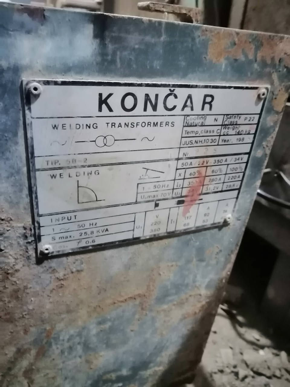 السلام عليكم اخوان رمضان كريم ع الجميع اغراض حداده للبيع مكينه 
بلغاريه كراكره +مكينه يوغسلافيه كونكار +مكاين عراقيات عدد 2 المكان محافظه ذي قار للاستفسار الاتصال ع الرقم ***********او ***********
