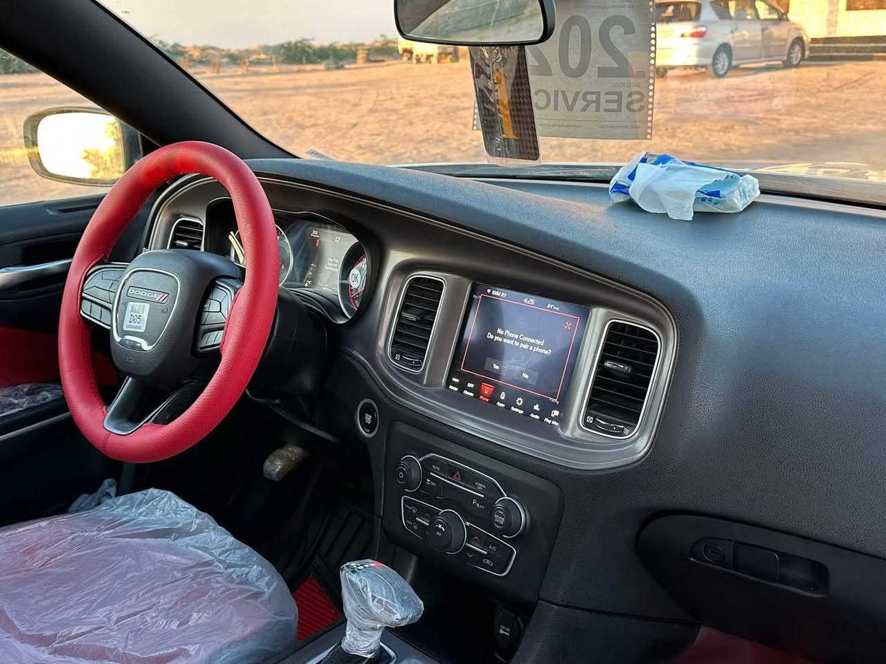 دوج جارجر اصل 2023
الوان ابيضّ
المسافه المقطوعه 50m
حجم المحرك 3600
تحكم عن بعد 
شاشه كبيره
تشغيل عن بعد
كشن حضن مع تحكم كهربائي 
حساسات خلفيه 
مري جانبيه هيتر مع عاكس الضوء
تبريد +تدفئه
تقرير تعمل وتسير 
كفاله عامه من دعاميه لدعاميه 
***********)
السعر) 275 $ ورقه نتصال فقط
