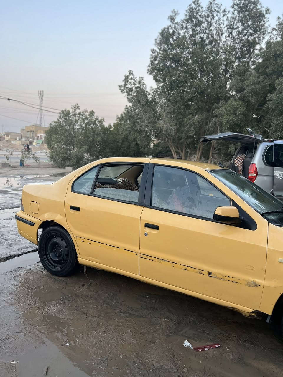 سمند للبيع 
السياره مابيه ضربه ولا تبديل بس دعاميه امامي مكينة كايمه مكاني نجف السياره بأسمي ابيع سويج 18 وبيه مجال تجي تشوف ودلل ***********
