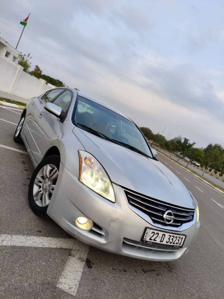 السلام علیکم 
نيسان التيما 2011 خليجي 
سيارة حيل نضيف 4 طايرات جديد صدر جديد 
محرك گير ب شرط خير من اللة 
لايتات زينون  تحديد سرعة كهربايات كلشي ب شرط 
سيارة بهة 4 قطعة  بدون دواخل  بچم كپس 
رقم دولي و جديد لحد 2028 اريد تحويل اريد وكالة موجود 
سيارة مابي مصرف ربع دينار 
للستفسار
***********
*********** السليمانية, العراق
