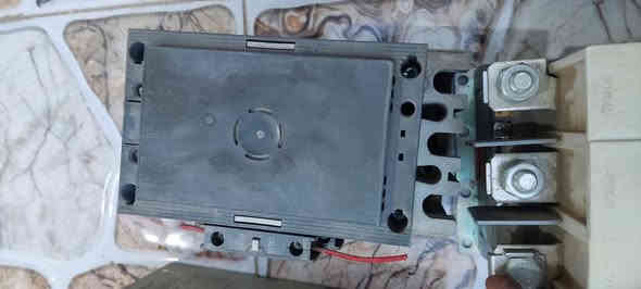 غراض للبيع شلع صندوق بورد 50/70 قواطع 400..250...100...باقي تفاصيل موجود بالصوره 600الف بي مجال
رقم..***********
