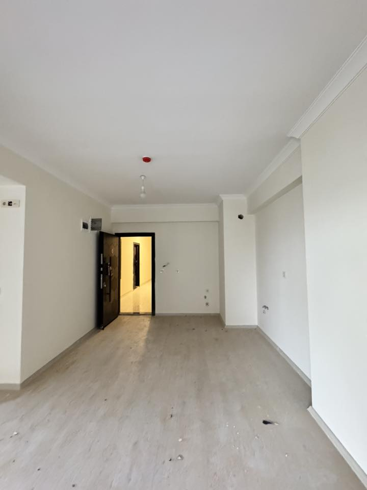 🏢شقه للبيع بسعر مناسب في 🏢
مجمع سن تاورز 
مساحة شقة 116م غرفتين صالة واجيهة داخلي 
الاستلام فوري شقة طابق 12 
🔥 نقد🔥
📍الموقع طريق بحركة بين طريق 120 متري و 150 متري قرب مرور-أربيل 
🟢للاستفسار الاتصال علي 🟢
الأرقام التأليه 
***********
***********
