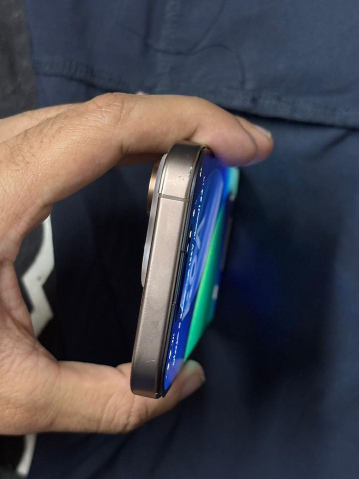 ايفون16 pro لون الذهبي البطاريه 91 ذاكره256 التليفون ضهر مفطور وشاشه مبدله ومفطوره
للتواصل***********

