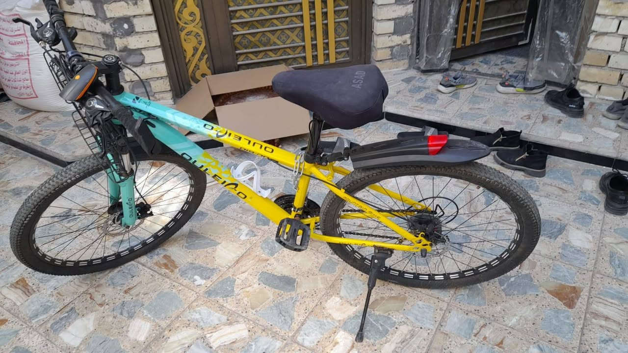 الســــــــلآمُ عَلَيكُم... بايسكل جديد (مستعمل يومين) للبيع مع ملحقاته ( هورن + سلة + لايت)  السعر 125 الف الأستفسار ***********
