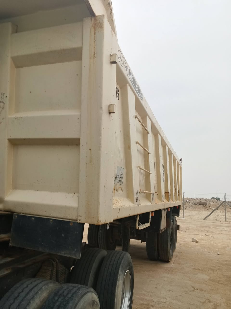 السلام عليكم للبيع عربه علم موديل 2002 الاتصال ***********
