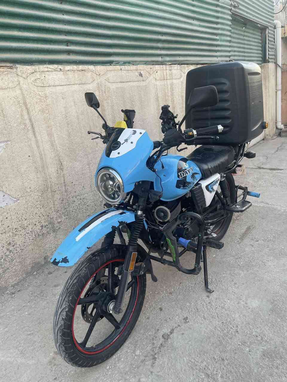 دايوان 23محدثه 26للبيع دراجه خير من الله تجي وتشوف بعينك بدون رقم أوراق أصولي عارضها بواحد ونص وبيها مجال حك الجيه 1،500    رقم(***********)
