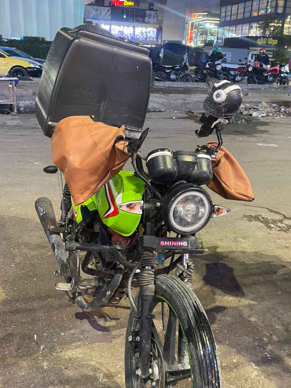 السلام عليكم دراجه شاينك موديل 2024 دراجه مكفوله الماكينه برغي ممفتوح بس بيه نقوص بس جاملغ امامي وكهربائيات كلهه شغاله نكره سلف اوراق سكنر بيه اربع أوراق العنوان البلديات مقابل ملعب المدينه*********** رايده 650 وبيها مجال
