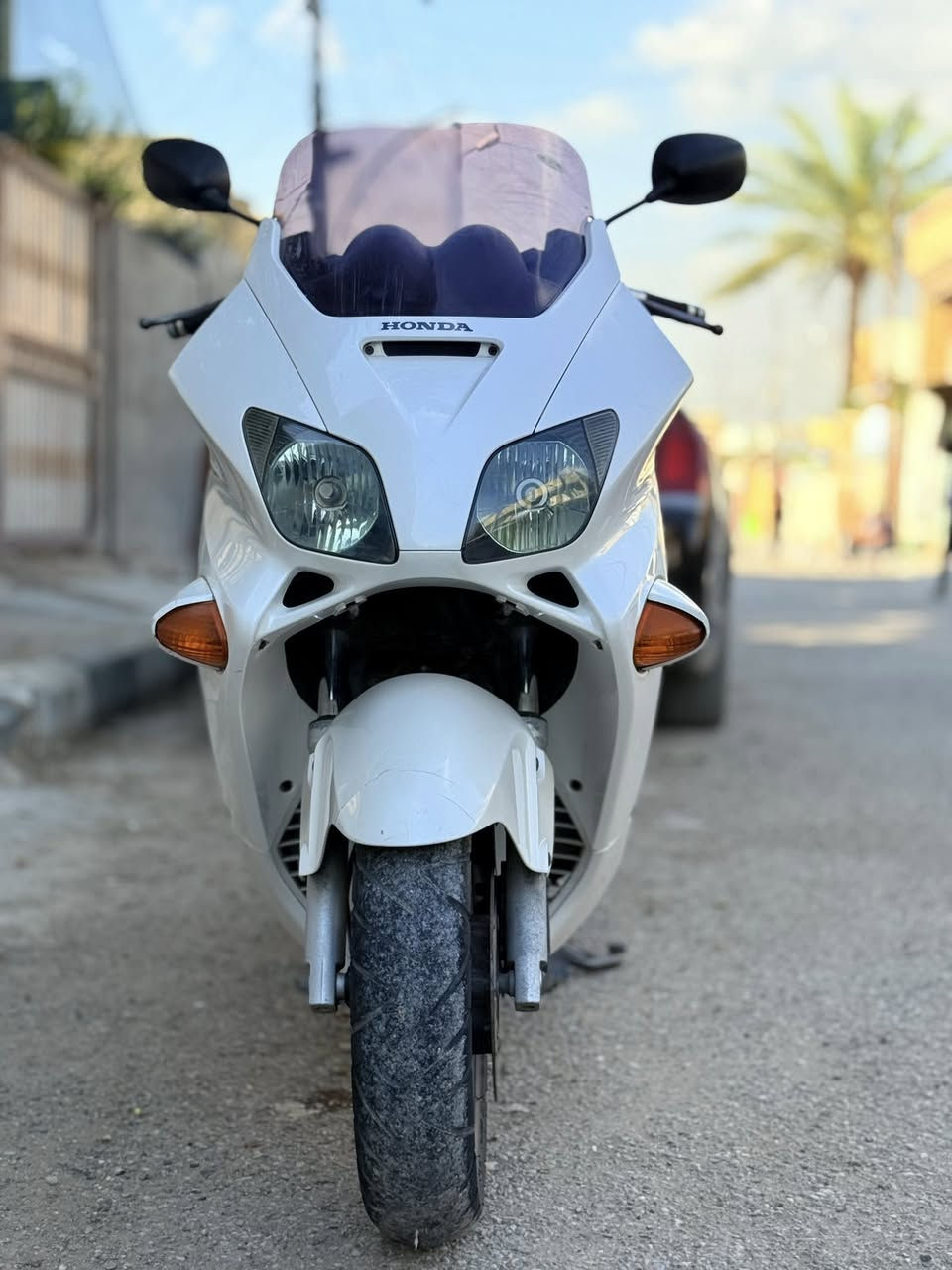 السلام عليكم 
المميز فورزة Mf0.6 كلش جديدة بحالة الوكالة
قبل فترة طالعة من المعرض مكفولة كلهة شغالة 
وكلهة ابلادي مكينة كلجات فول كهربائيات كلهة شغالة 
منضومة زنون مابيهة نقص برغي وشرط نضافتهة 
كلش احلى من الصور بدون قطرة صبغ  أوراق موجودة
مكاني بغداد العبيدي 
***********
