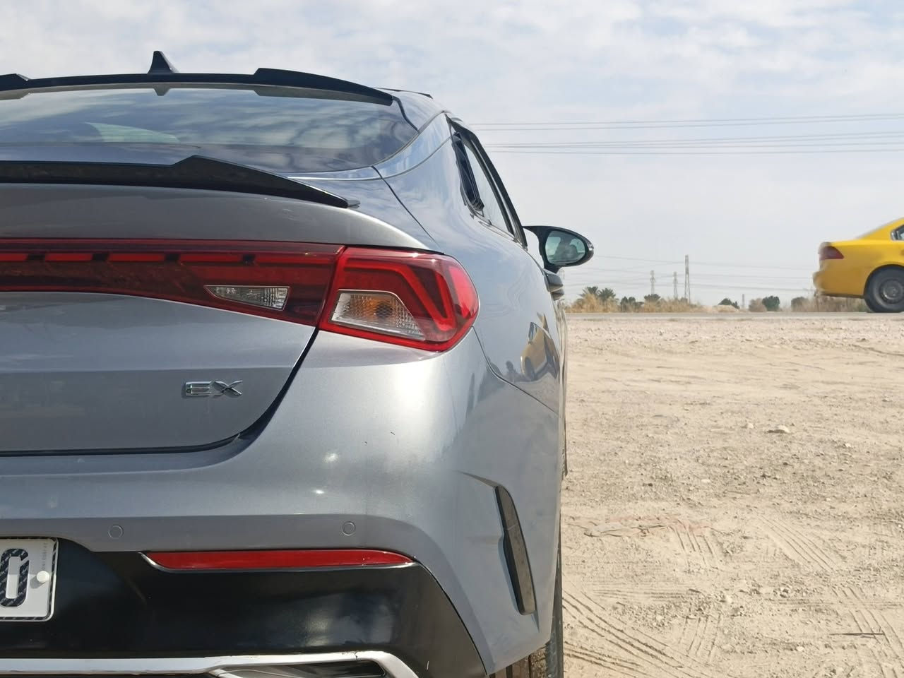 السلام عليكم K5 موديل 2021 فىه Ex محرك 1600 تيربو فول مواصفات سياره جاهزه عله وضع الشركه وارد امريكي جاملغ وبنيد ايررباك راجع سستم ماشيه 66 قابله الزياده مواصفات بنرامه كامره امامي خلفي داخل جلد تحكم استيرن حار اوتو هولد سايد بريك كهرباء اربع وضعيات قياده فول السياره        السعر 172 رقم ***********
