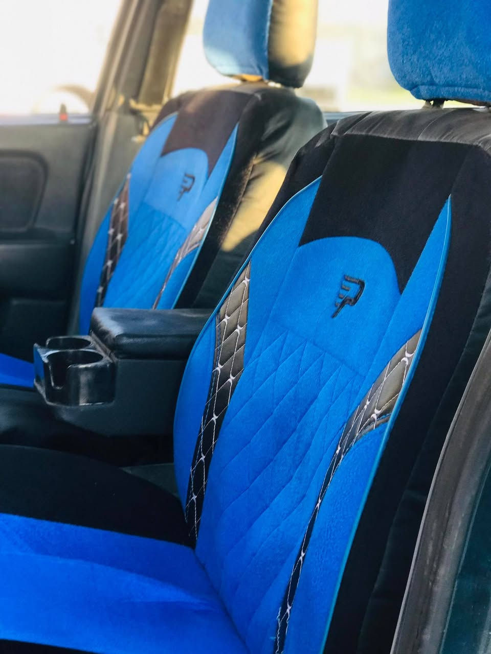 السلام عليكم
اوبل فكترا
موديل 1995
محرك 20

كير ومحرك شرط تخم تاير جديد صدر جديد اني الشرعي السعر 42 وبيها مجال *********** العنوان الموصل ناحية القياره قريه دور القاعدة
