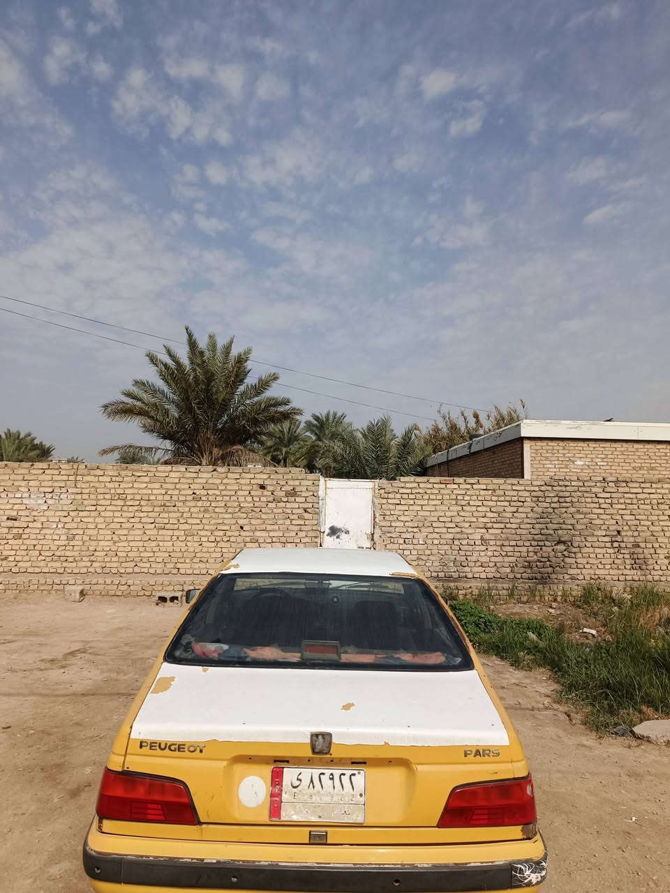 السلام عليكم بيجو باص موديل 13كير مكينه كهربائيات صدر حداديه باتري تايرات تحويل ثاني يوم عليه هيه 600ينزل من سعره مصفره غرامات السياره حلوه كاعده ناعمه بل مشي السعر 25وبيه مجال الشراي العنوان بغداد ناحيت الوحده اتصل ***********
