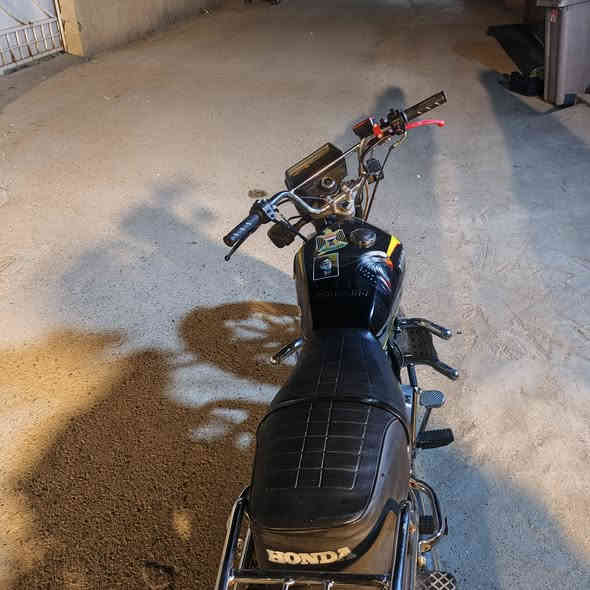 سلام عليكم دراجه سيفان موديل 24 زيرو محرك مامفتوح  كفاله عامه السعر 800 أو بيه مجال مكاني ديالى القصرين راقمي *********** خمسه كير تشتغل سلف أو هندر  اتصل أو بل خدمه
