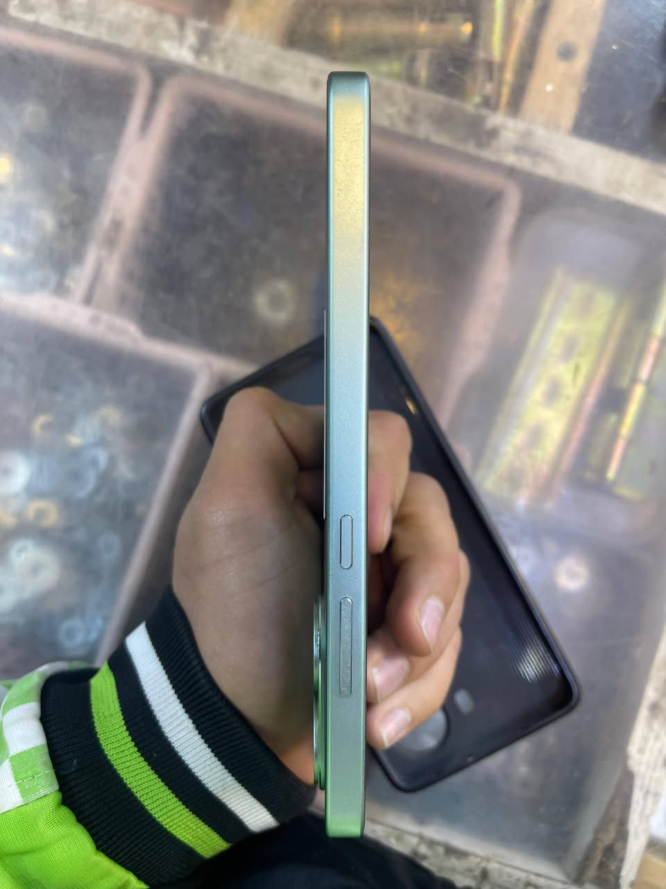 بوكو x7برو 256جيجا الذاكرة الداخلية 12+12 شاحنة 90 واط ذاك اليوم اخذتة كامل ملحقاتة 120 فريم بالبوبجي مكاني بغداد الامين الثانية *********** السعر 325الف
