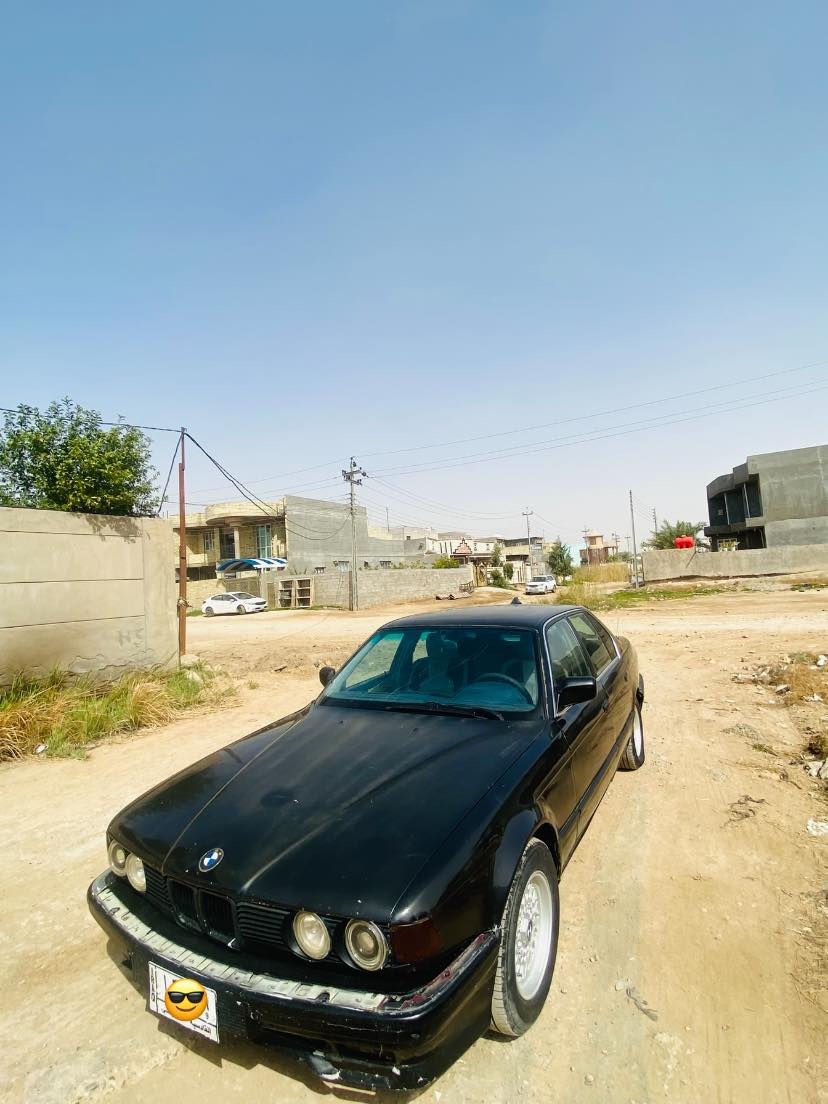 تحية طيبة
للبيع  735  BMW  
كير مكينة حدادية تخم تاير جاهزه على اخر شىء
رقم قادسية بأسمي  تحويل او وكالة 

منظومة غاز بيه 
لايت زنون 

سياره جاهزه ماتحتاج مصروف 

العنوان :. واسط الزبيدية 
للاستفسار :. 

***********
***********
